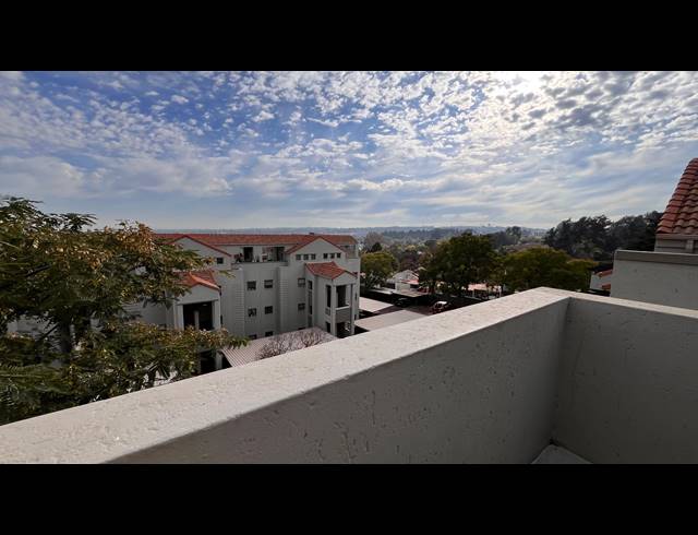 2 bed property to rent in BRYANSTON